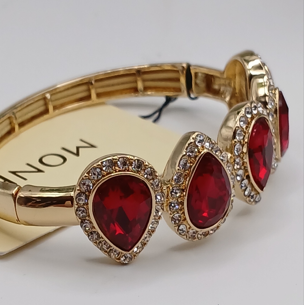 Monet Bracelet Red Teardrop Crystals Surrounded By Clear Crystals Stretch NWT